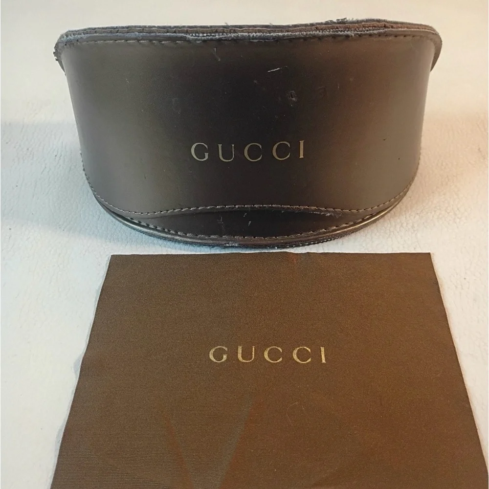 Gucci black frame sunglasses authentic with case - Picture 7 of 8